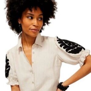 Chico's Linen Blend Black Applique on Puff Sleeve Button Up Blouse Sz 2 / US 12